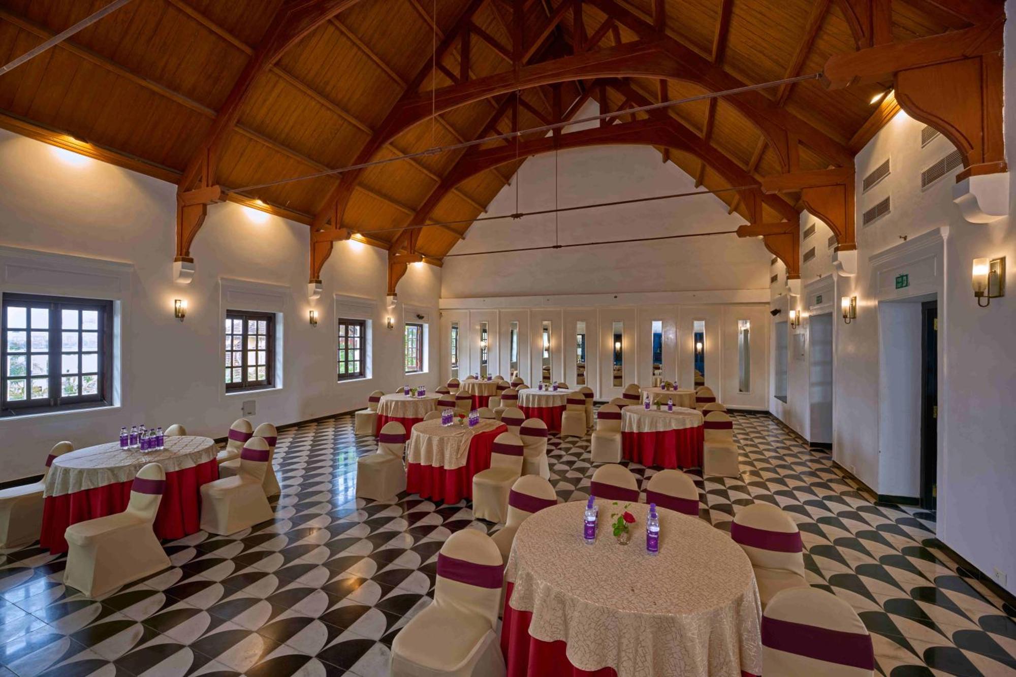 The Old Court House By Abad Hotel Fort Kochi Eksteriør billede